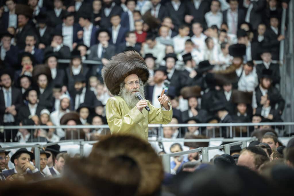 גלריית ענק: שעות של התעלות בשמחת בית השואבה של ר' מיילך גלריית ענק: שעות של התעלות בשמחת בית השואבה של ר' מיילך