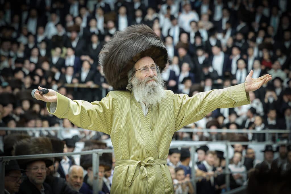 גלריית ענק: שעות של התעלות בשמחת בית השואבה של ר' מיילך גלריית ענק: שעות של התעלות בשמחת בית השואבה של ר' מיילך