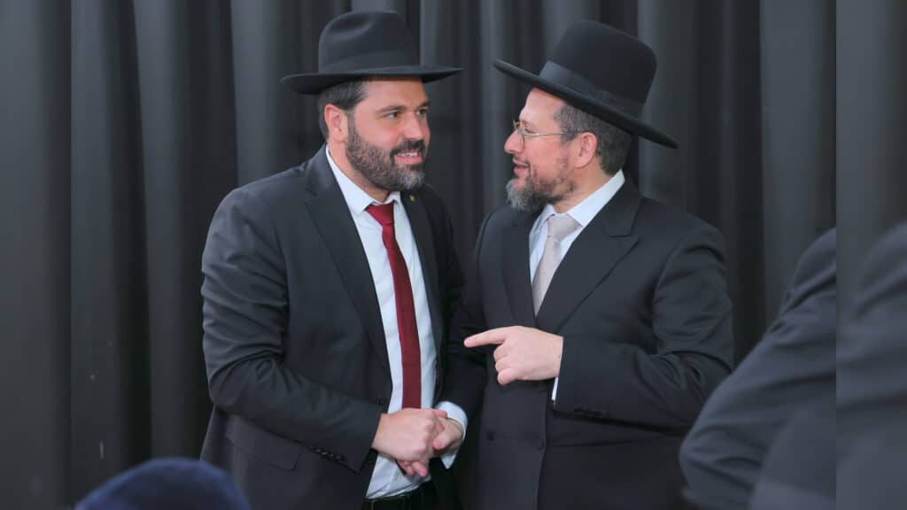 רבנים ואדמו"רים בבר מצווה לבנו של הגר"א דרעי רבנים ואדמו"רים בבר מצווה לבנו של הגר"א דרעי