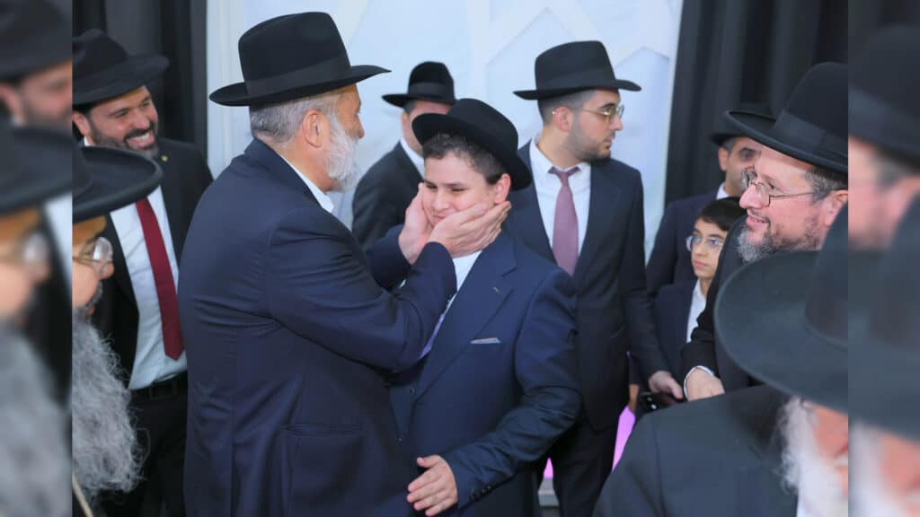 רבנים ואדמו"רים בבר מצווה לבנו של הגר"א דרעי רבנים ואדמו"רים בבר מצווה לבנו של הגר"א דרעי
