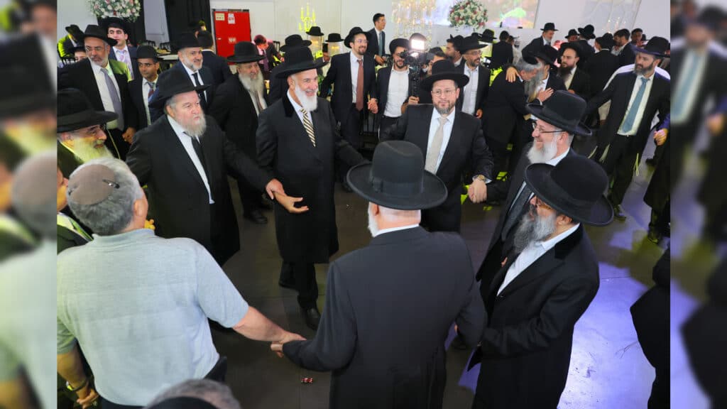 רבנים ואדמו"רים בבר מצווה לבנו של הגר"א דרעי רבנים ואדמו"רים בבר מצווה לבנו של הגר"א דרעי