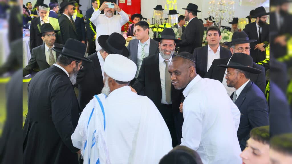 רבנים ואדמו"רים בבר מצווה לבנו של הגר"א דרעי רבנים ואדמו"רים בבר מצווה לבנו של הגר"א דרעי