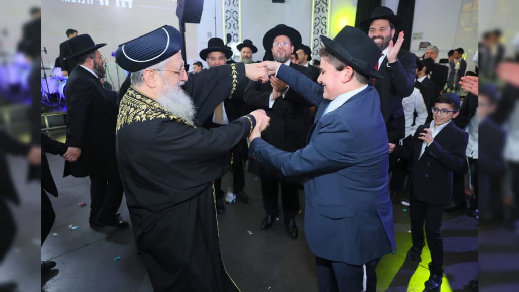 רבנים ואדמו"רים בבר מצווה לבנו של הגר"א דרעי רבנים ואדמו"רים בבר מצווה לבנו של הגר"א דרעי