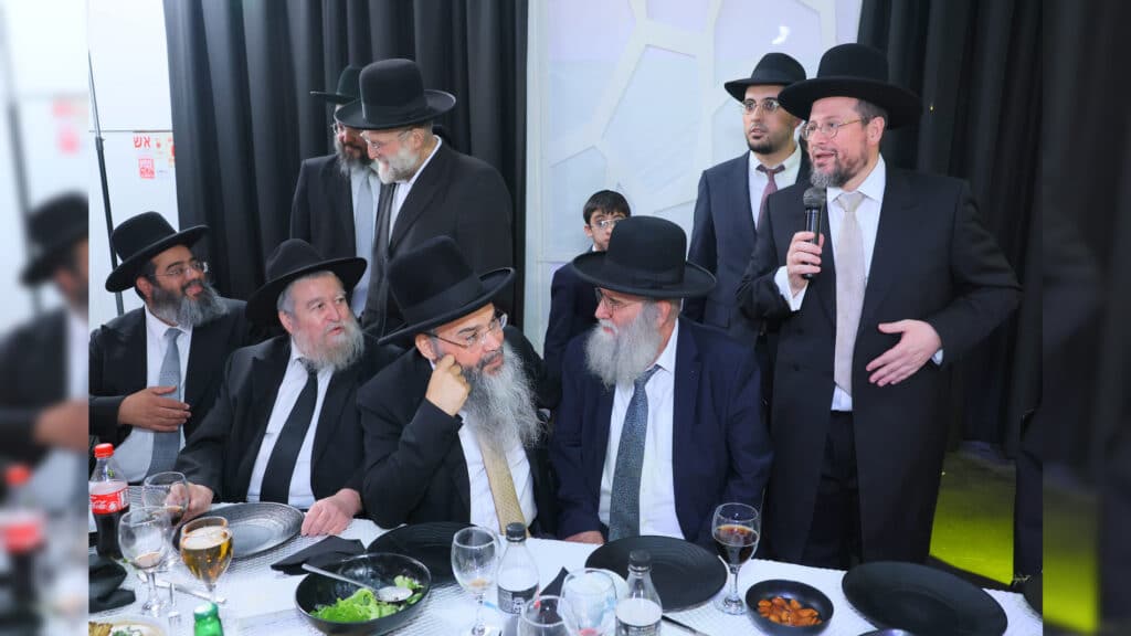 רבנים ואדמו"רים בבר מצווה לבנו של הגר"א דרעי רבנים ואדמו"רים בבר מצווה לבנו של הגר"א דרעי