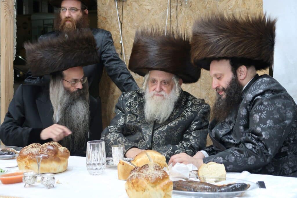המשב"ק: הירושה בטשרנוביל, והמינוי המפתיע מישיבת קול תורה המשב"ק: הירושה בטשרנוביל, והמינוי המפתיע מישיבת קול תורה
