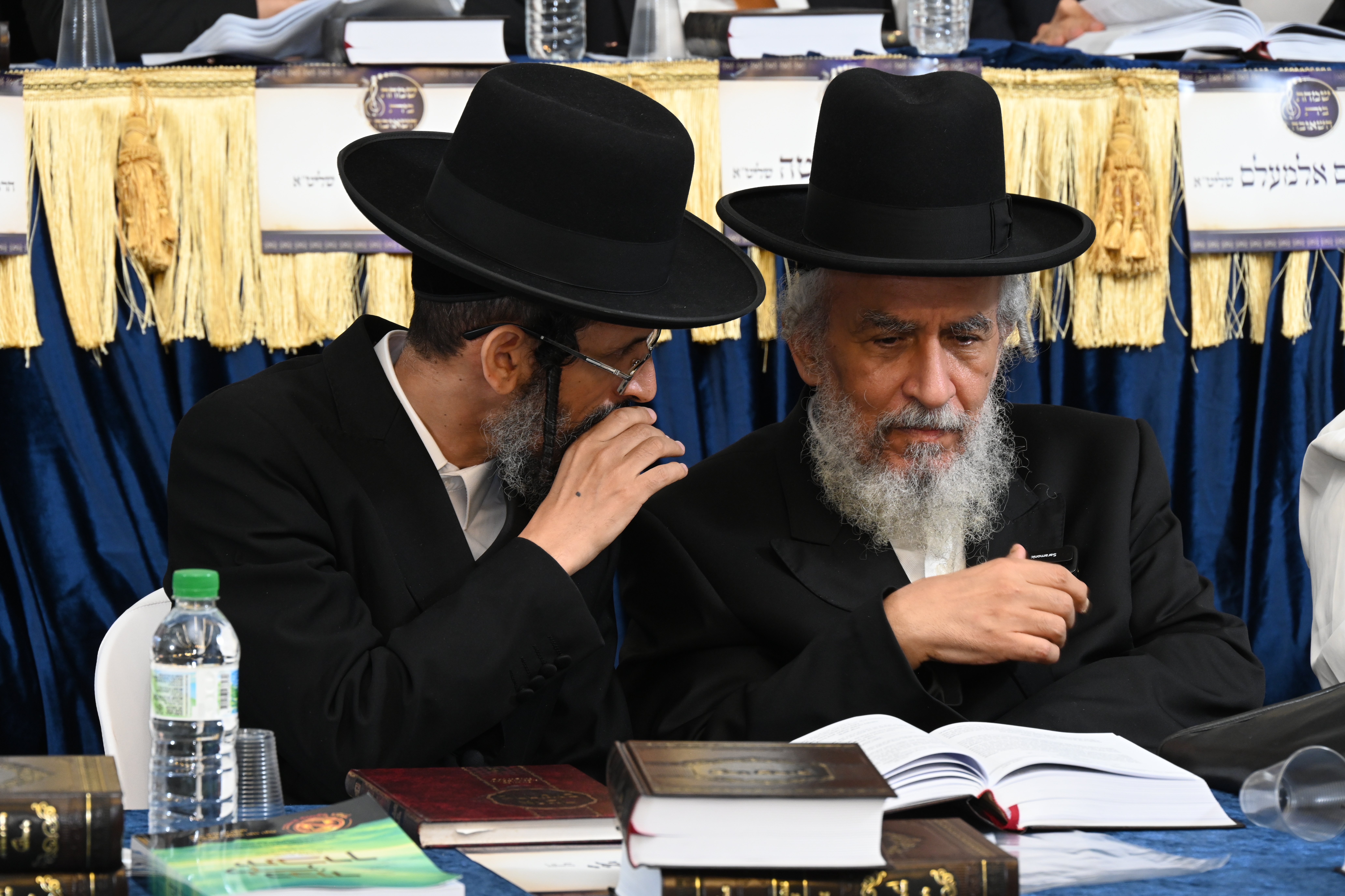 בהשתתפות פוסק עדת תימן: בקהילה התימנית בחריש חגגו שמחת חג בהשתתפות פוסק עדת תימן: בקהילה התימנית בחריש חגגו שמחת חג