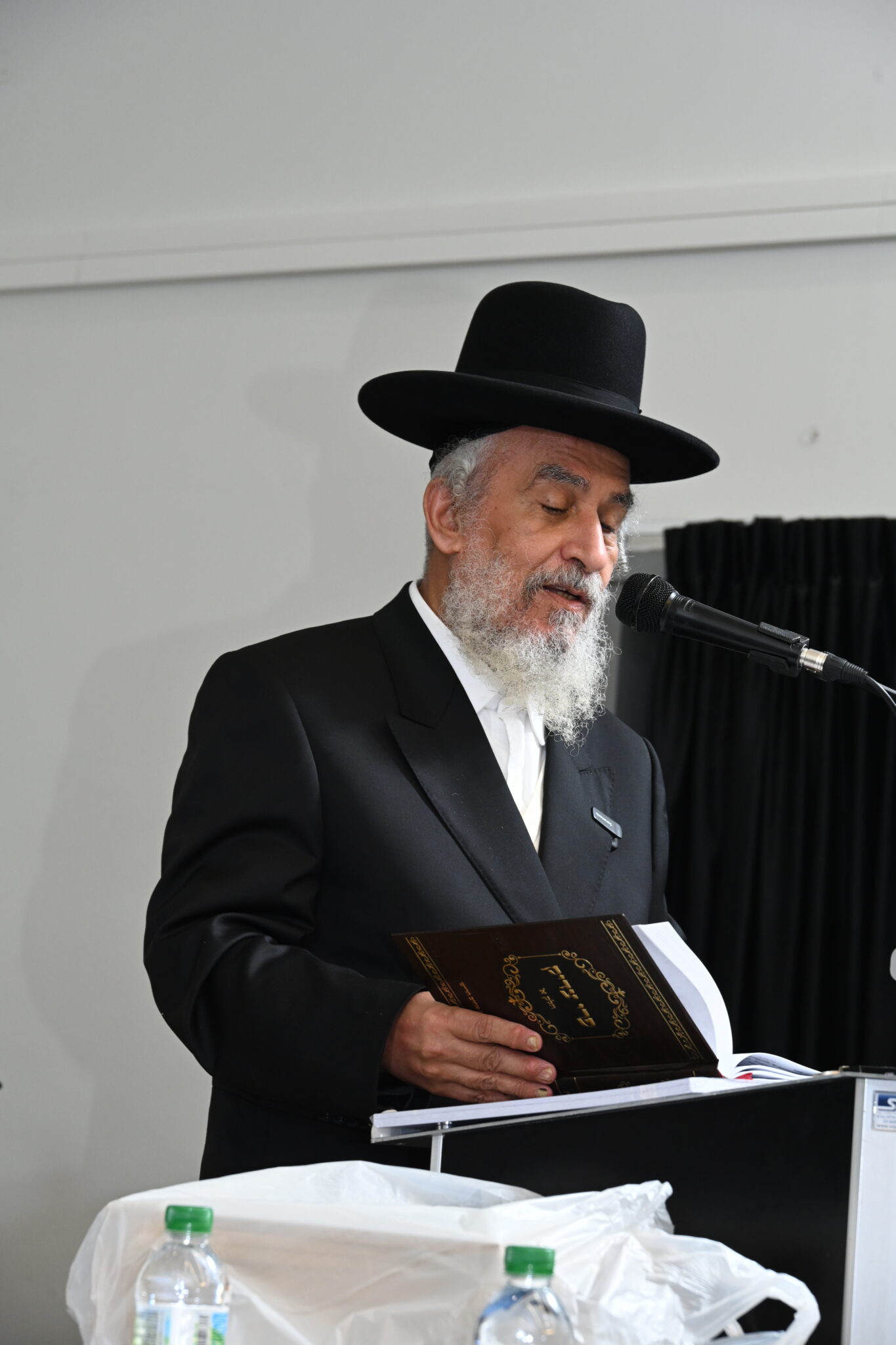 בהשתתפות פוסק עדת תימן: בקהילה התימנית בחריש חגגו שמחת חג בהשתתפות פוסק עדת תימן: בקהילה התימנית בחריש חגגו שמחת חג