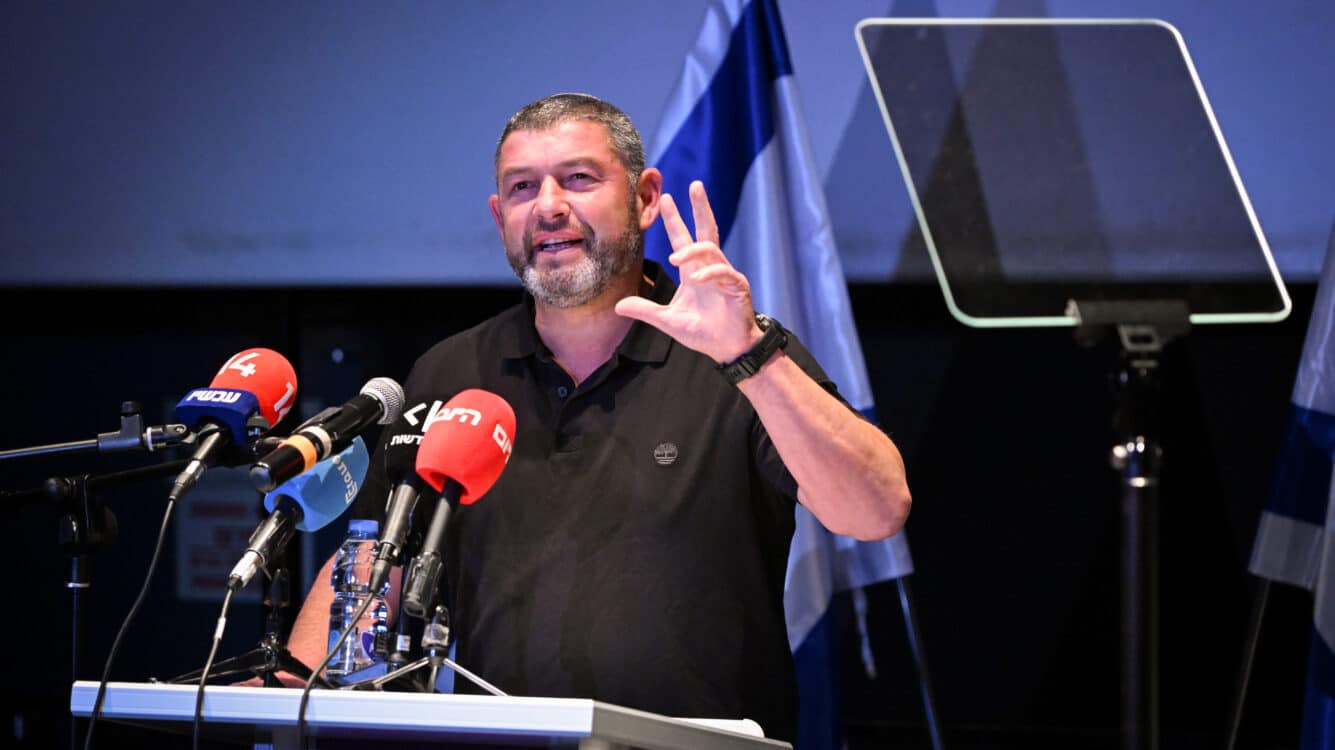 אחרי פרישת גנץ: למי יעברו הקולות ומה יקרה עם וינטר?