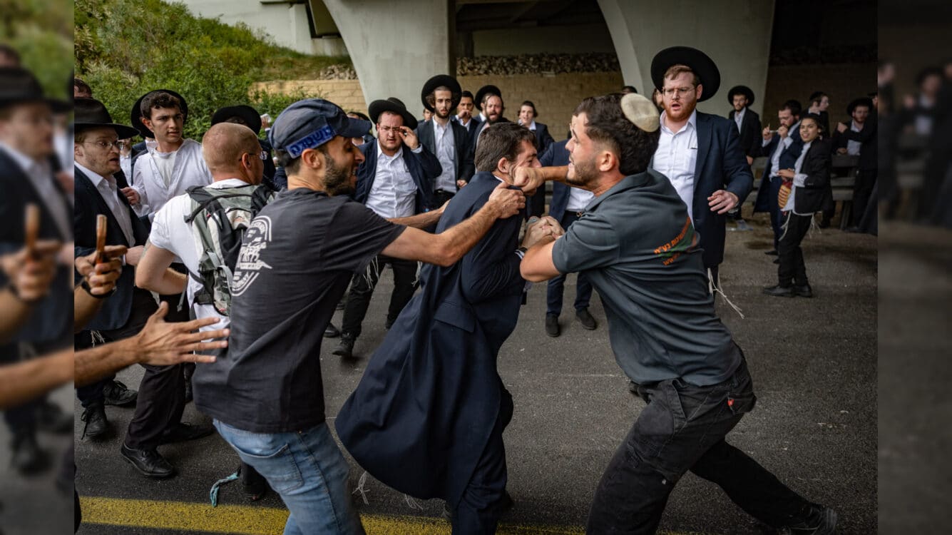 נהג שלף סכין על המוחים, עימותים קשים ופקקי ענק