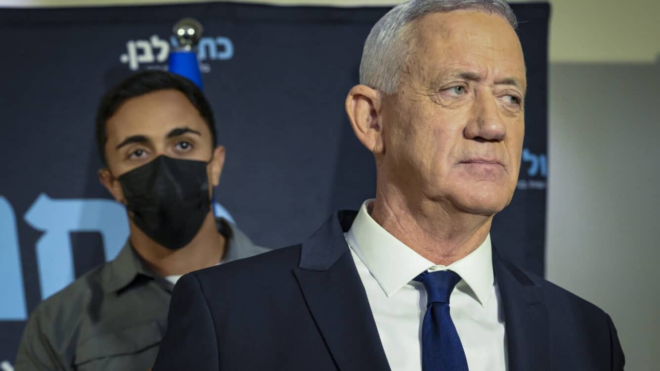 גנץ לראשי המפלגות: "אל תחזירו אותנו לשישה באוקטובר"