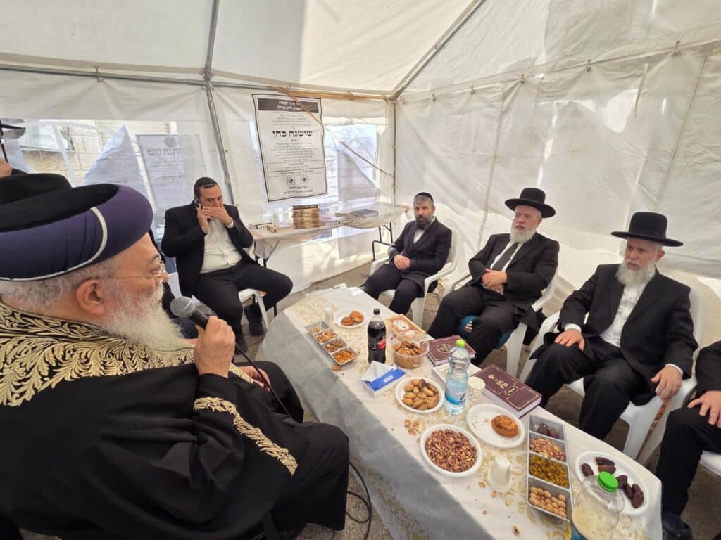 גדולי ישראל ואישי הציבור עלו לנחם את הרבנים לבית כהן גדולי ישראל ואישי הציבור עלו לנחם את הרבנים לבית כהן