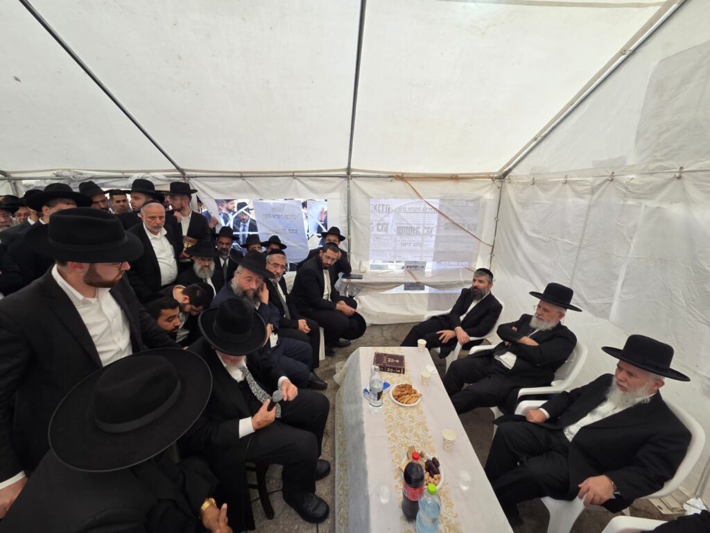 גדולי ישראל ואישי הציבור עלו לנחם את הרבנים לבית כהן גדולי ישראל ואישי הציבור עלו לנחם את הרבנים לבית כהן