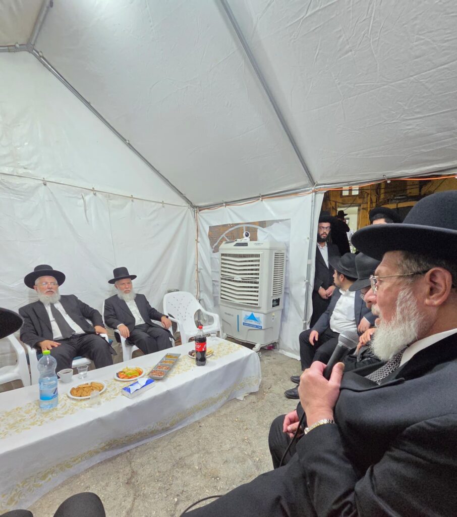 גדולי ישראל ואישי הציבור עלו לנחם את הרבנים לבית כהן גדולי ישראל ואישי הציבור עלו לנחם את הרבנים לבית כהן