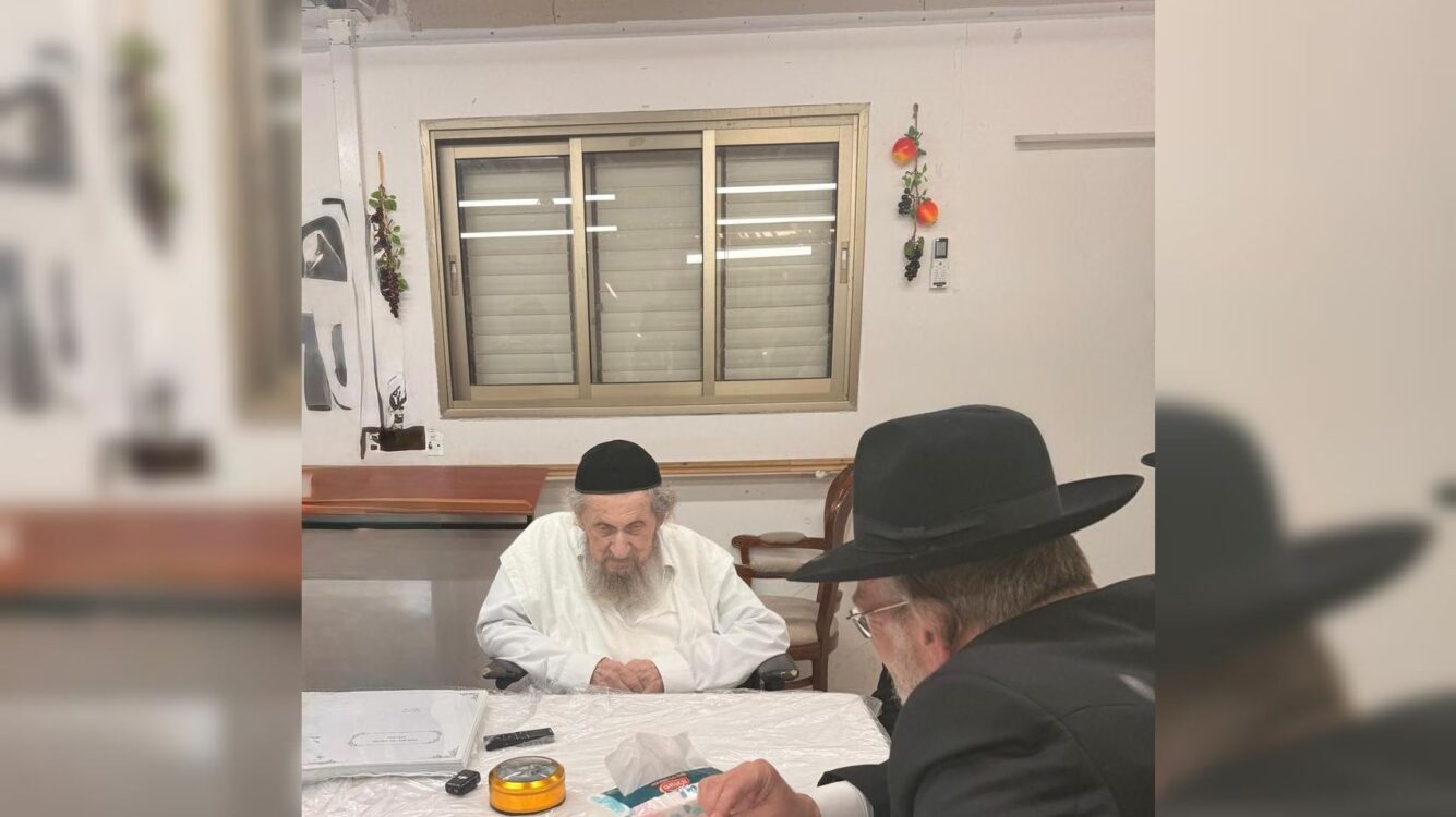 "ברכת הדרך" לקראת המשך הפעילות: פינדרוס ביקר אצל גדולי ישראל