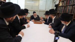מרן הגרמ״צ ברגמן: ״אם אין לנו בני ישיבות – אין לנו כלום!״