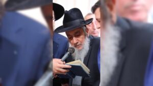 אוהב התורה ומוקיר רבנן: איש החסד רבי מיכאל בדלוב ז״ל