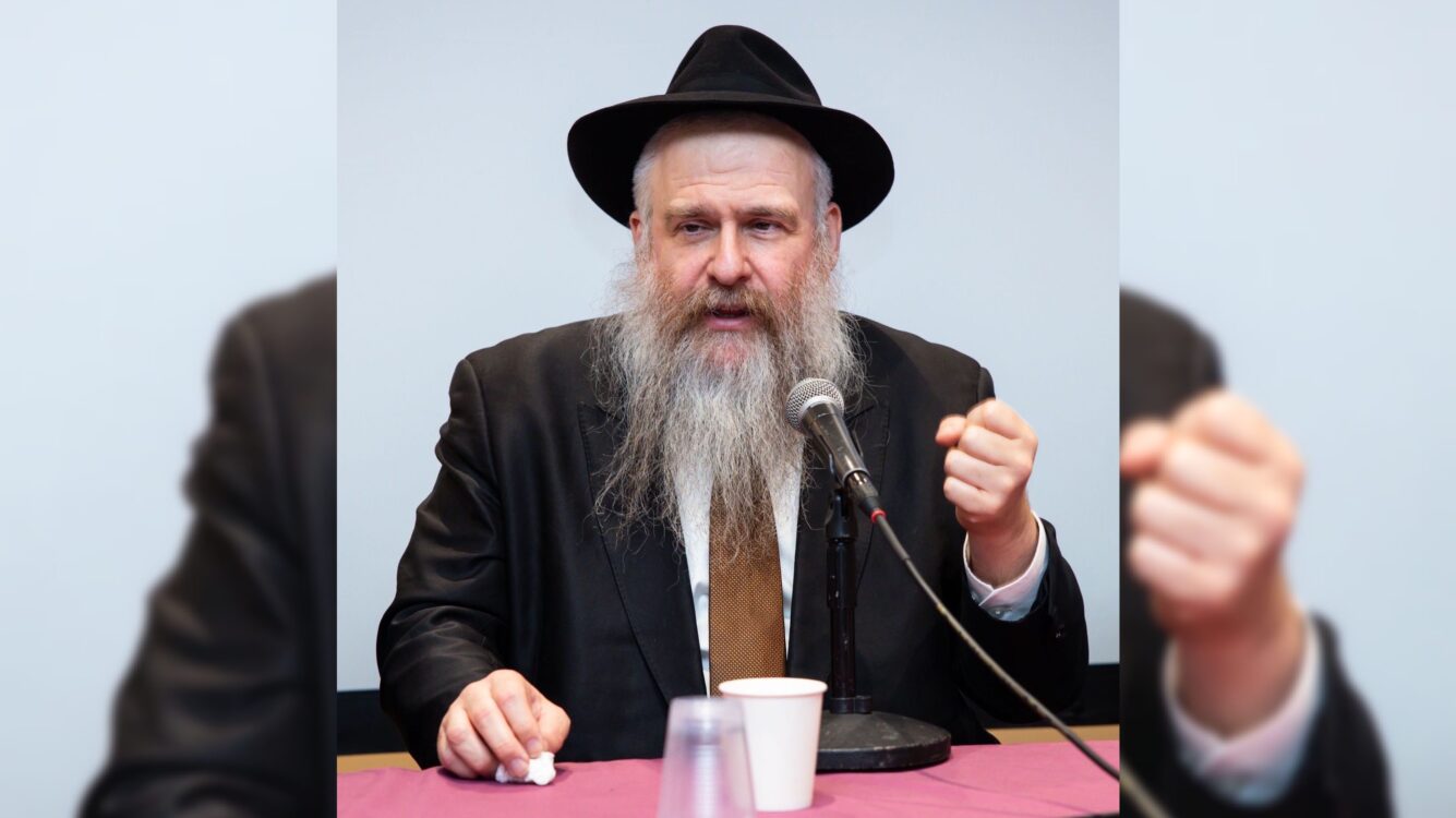 הממשל שלל את אזרחות השליח הראשי של חב"ד