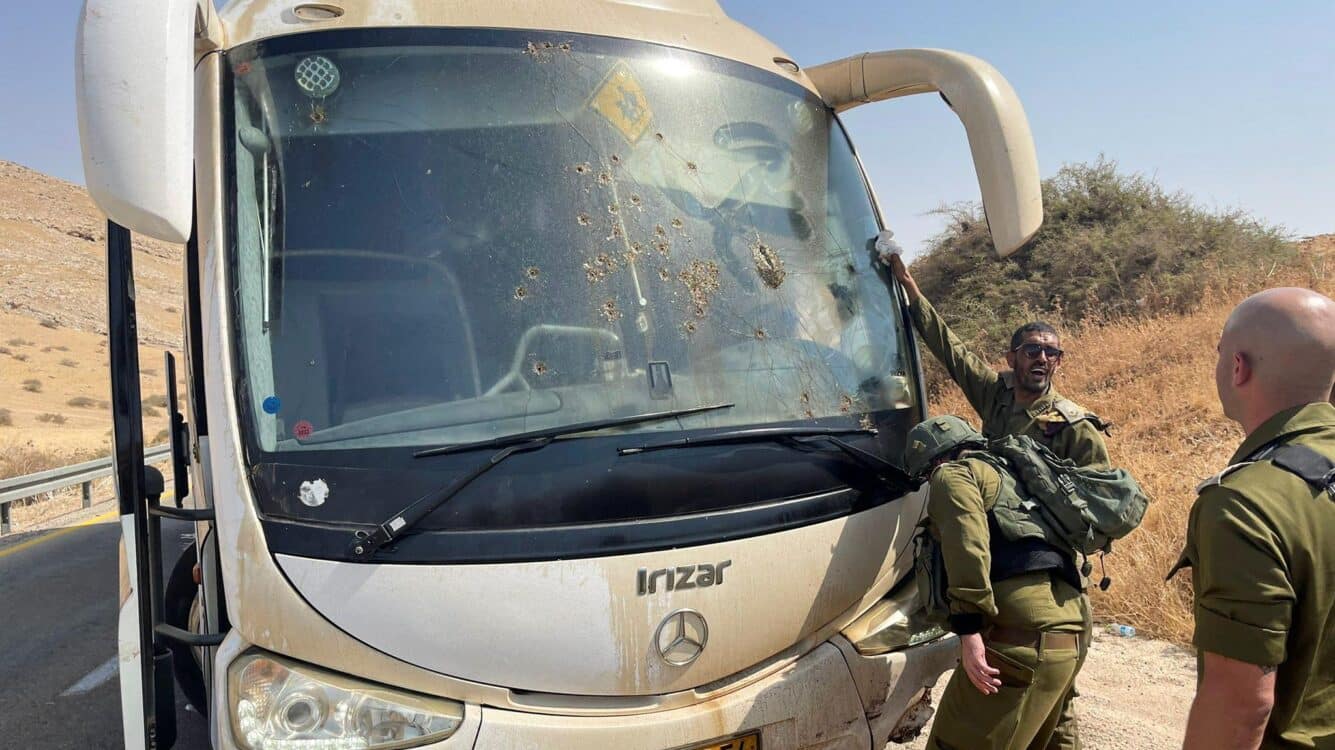 45 שנות מאסר למחבל שירה באוטובוס חיילים וניסה להצית אותו