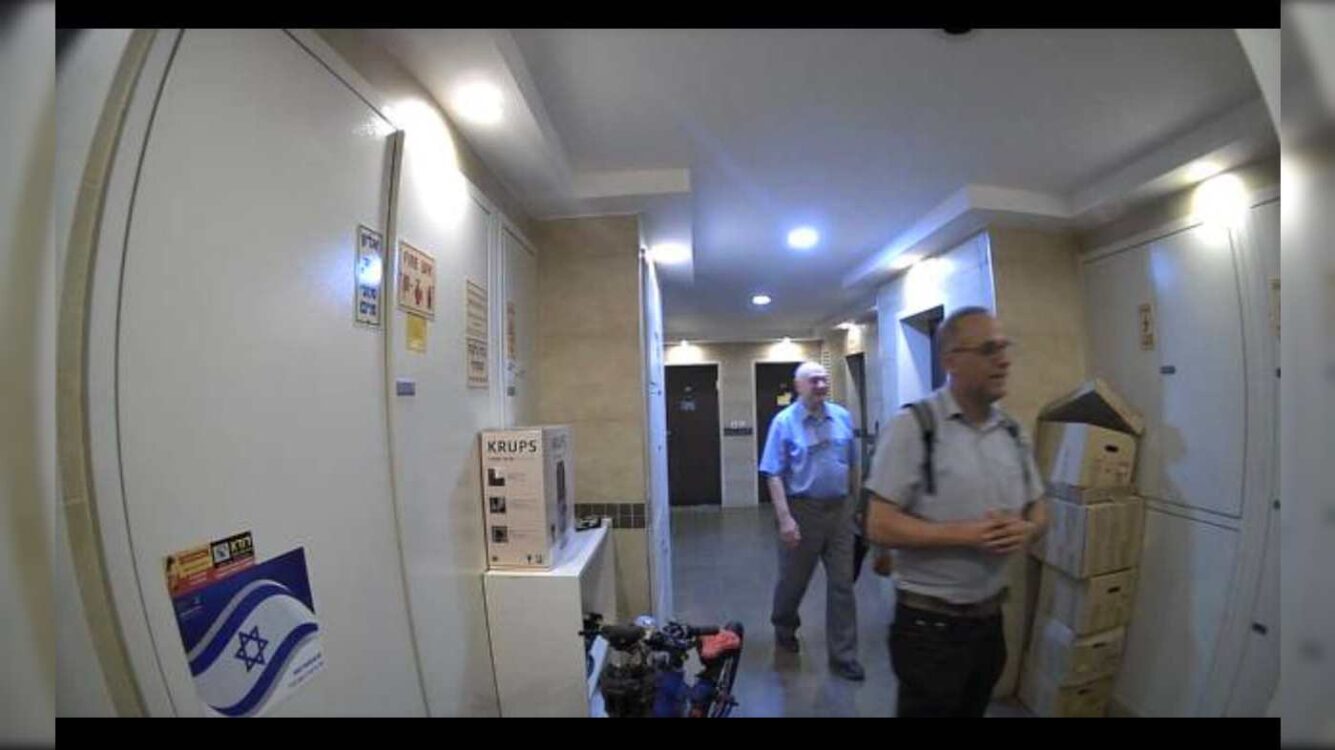 פעילי יד לאחים בלמו פעילות מיסיונרית והביאו את מצוות החג לבתי התושבים