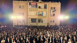"כל הגולה כמדורת אש": גדולי ישראל במסע חירום בצפון הארץ