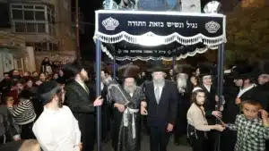 גלריה: מעמד הכנסת ספר תורה לבית המדרש דחסידי נאדוורנא באניא