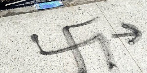 גרפיטי של צלב קרס. 
 תמונת ארכיון | צילום: 
רוב גווארינו