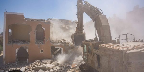 הריסת בית מחבל   צילום: דו"צ