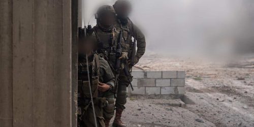 לוחמי צה"ל בבינת ג'בייל. צילום: דו"צ