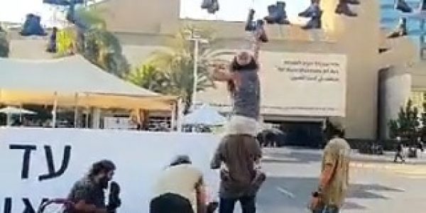 צפו בתרגיל של נערי הגבעות לאנרכיסטים