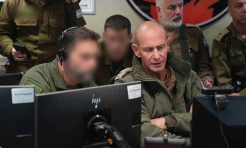 מפקד פיקוד הצפון, אלוף רפי מילוא ברגעי התקיפה בחמ"ל בפיקוד הצפון - קרדיט: דו"צ