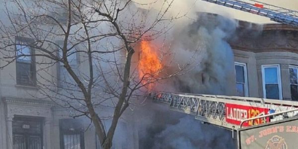 השריפה בקראון הייטס. צילום: באדיבות המצלם