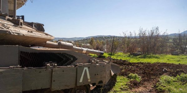 נערכים בגבול לבנון   צילום: דו"צ