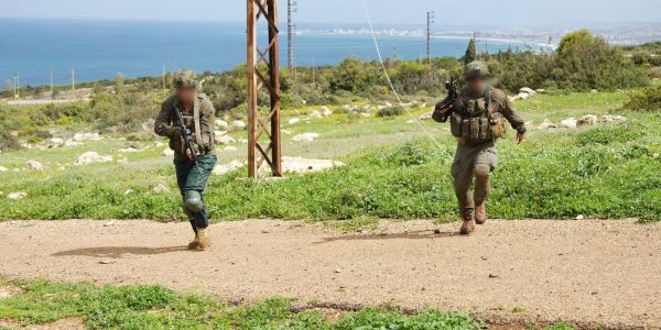 כוחות צה"ל פועלים בלבנון   צילום: דו"צ