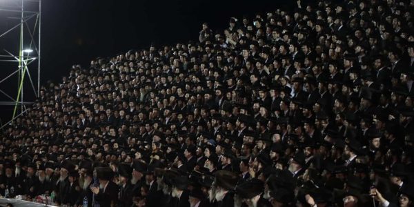 אלפים בהדלקת קרלין במירון. צילום: איתמר כרמון