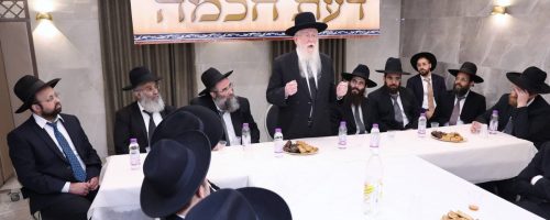 ראש ישיבת אור ישראל הגאון רבי יגאל רוזן שליט"א נואם באירוע // צילום: יעקב כהן