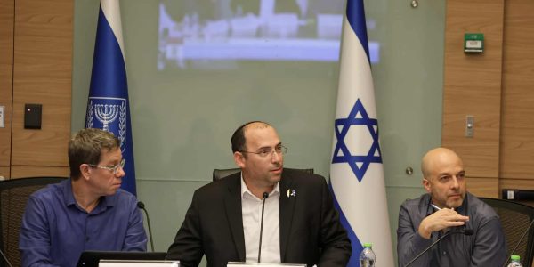 ח"כ רוטמן בדיון בוועדת החוקה. צילום: דני שם טוב/דוברות הכנסת