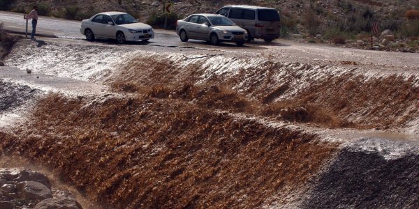 שיטפונות בנחל ערוגות באזור ים המלח. צילום: יוסי זמיר/פלאש 90