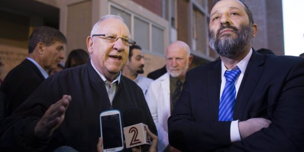 השר דרעי בטוח שריבלין יטיל על נתניהו צילום יונתן סינדל / פלאש 90