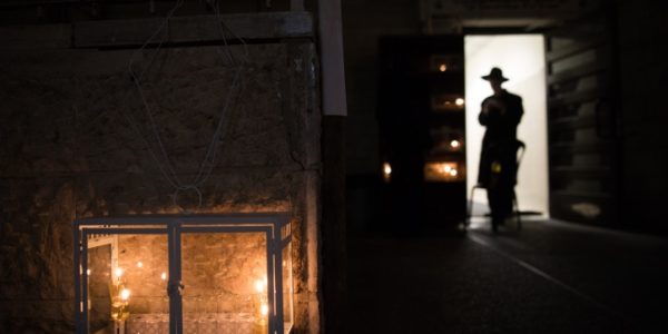 הדלקת נר ראשון של חנוכה בירושלים // צילום:  Yonatan Sindel/Flash90