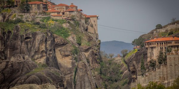 View of Meteora, a rock formation in central Greece hosting one of the largest and most precipitously built complexes of Eastern Orthodox monasteries. Meteora is included on the UNESCO World Heritage List. April 05, 2018. Photo by Nati Shohat/FLASH90 *** Local Caption *** מטאורה
יוון
טיול
אירופה