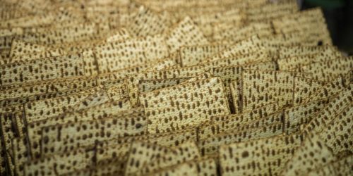 מצות. // צילום יונתן סינדל / פלאש 90