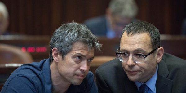הגישו את החוק האוזר ו הנדל צילום: נועם רבקין פנטון / פלאש 90