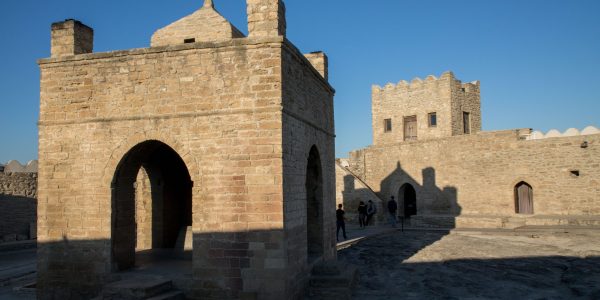 View of the Baku Ateshgah, often called the "Fire Temple of Baku", a castle-like religious temple in a suburb in Baku, the capital of Azerbaijan. October 14, 2019. Photo by Nati Shohat/FLASH90 *** Local Caption *** באקו
אזרבייג'ן
טיול
חופש