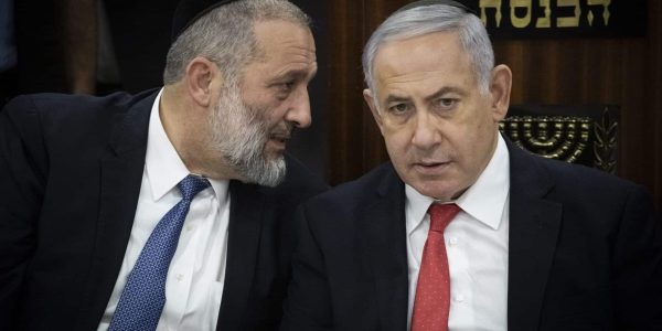 ראש הממשלה בנימין נתניהו ושר הנים אריה דרעי צילום: Hadas Parush/Flash90