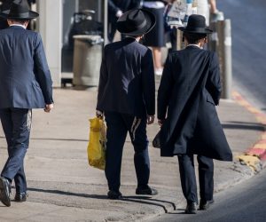 יכולת חשיבה מפותחת - הני ישיבות (אילוסטרציה) | צילום: Yonatan Sindel/Flash90