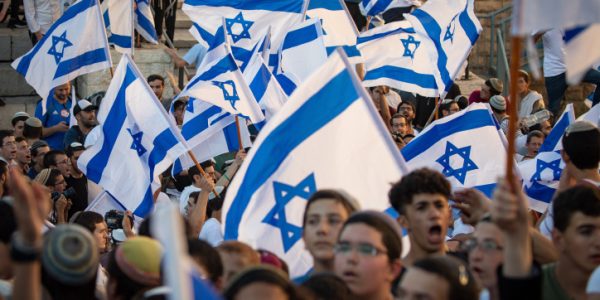 נוער דתי לאומי במצעד דגלים בעיר העתיקה (אילוסטרציה) // צילום: אוליבייה פיטוסי/פלאש 90