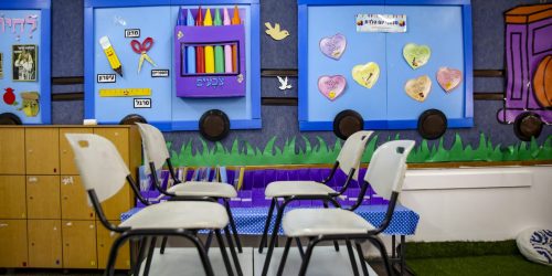 כיתה בבית ספר לבנות בצפת. צילום: דוד כהן/פלאש 90