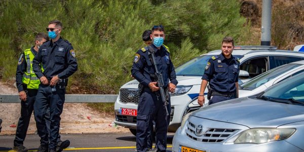 מחבלים, בריחת המחבלים