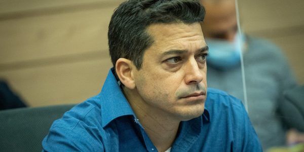 ח"כ עמיחי שיקלי בוועדת הכנסת// צילום: יונתן זינדל/פלאש 90