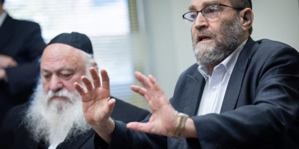 גפני וגולדקנופף בישיבת סיעת יהדות התורה צילום:  Yonatan Sindel/Flash90